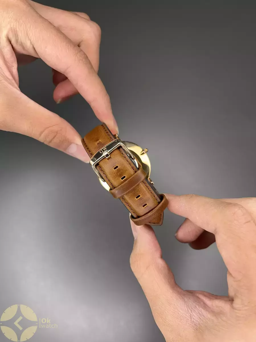 ساعت مچی دنیل ویلینگتون بند چرمی قهوه ای صفحه مشکی Daniel Wellington