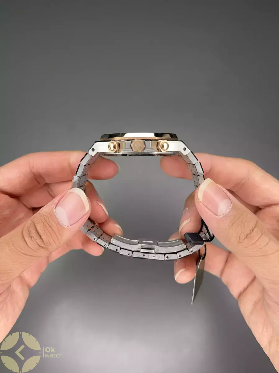 ساعت مچی اودمار پیگه کورنوگراف بند دور رنگ سیلور رزگلد صفحه سفید Audemars Piguet