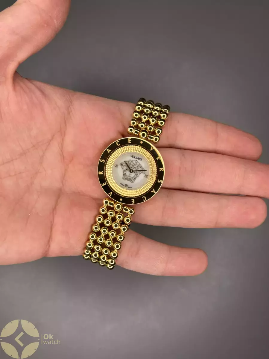 ساعت مچی ورساچه قاب چرخشی طلایی صفحه سفید Versace