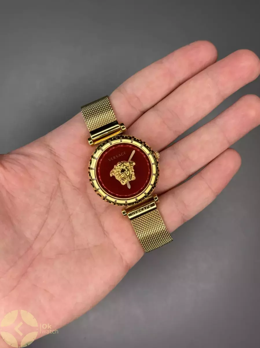 ساعت مچی ورساچه بند حصیری طلایی صفحه قرمز Versace