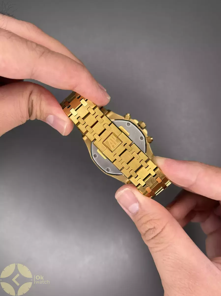 ساعت مچی اودمار پیگه کورنوگراف بند طلایی صفحه سفید Audemars Piguet