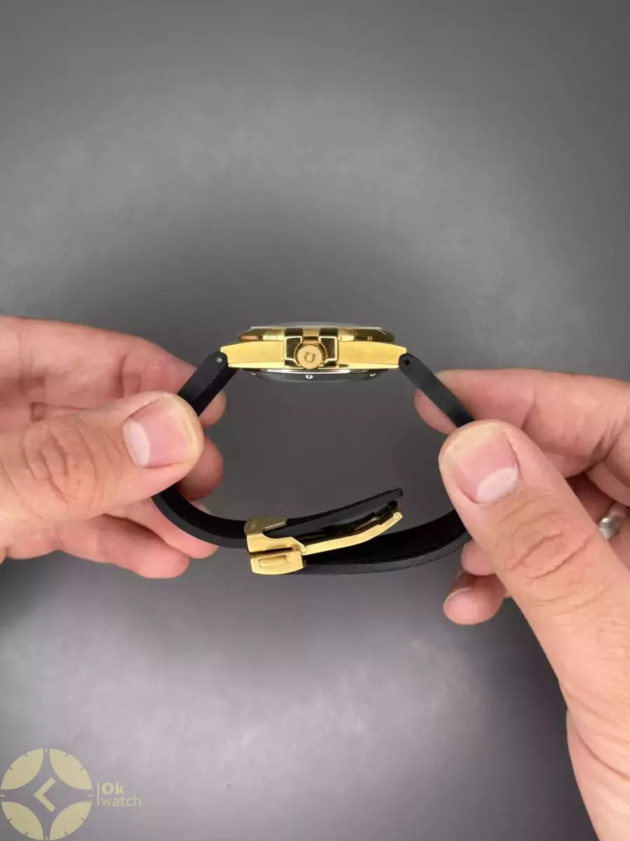 ساعت مچی امگا کانستلیشن قاب طلایی صفحه سفید Omega Constellation