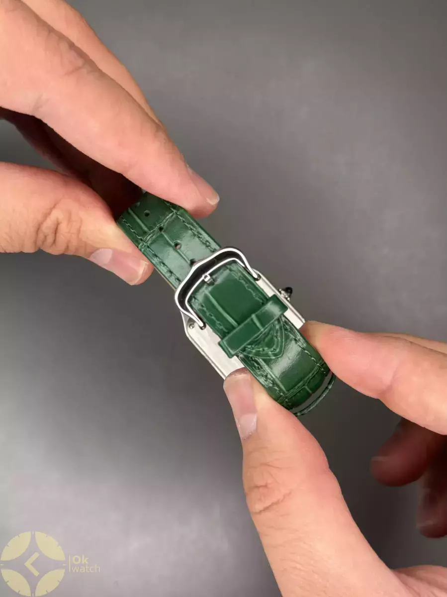 ساعت مچی کارتیه دومونت بند چرمی سبز صفحه سفید Cartier