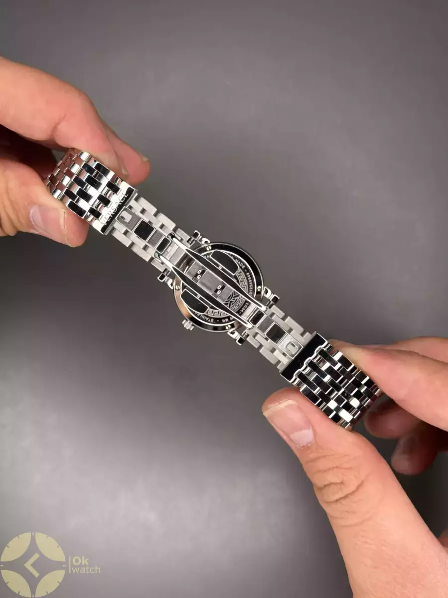 ساعت مچی ورساچه دورحکاکی بند سیلور صفحه سبز Versace