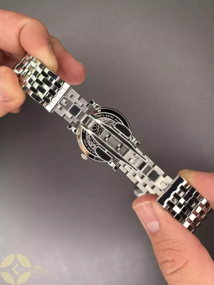 ساعت مچی ورساچه دورحکاکی بند سیلور صفحه آبی Versace