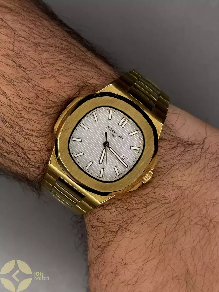 ساعت مچی پتک فیلیپ ناتیلوس صفحه سفید بند طلایی Patek  Philippe Nautilus