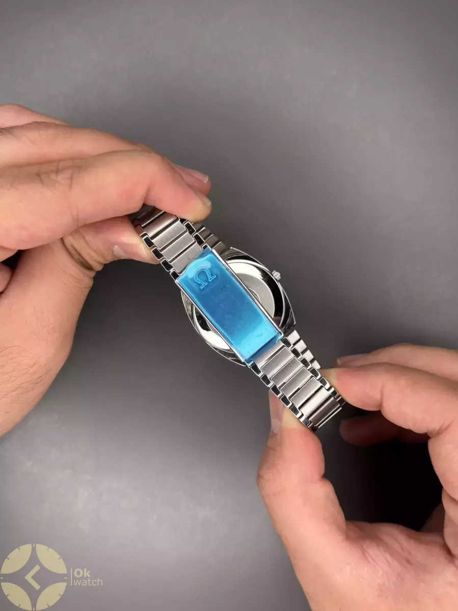 ساعت مچی امگا سیمستر نوستالژی بند سیلور صفحه زرد  Omega Seamaster