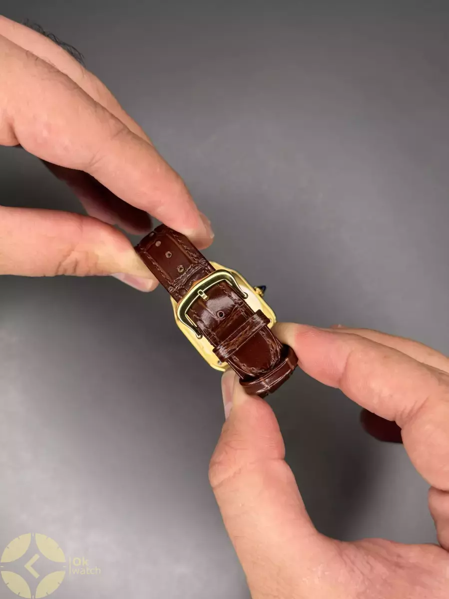 ساعت مچی کارتیه دومونت بند چرمی قهوه ای قاب طلایی Cartier