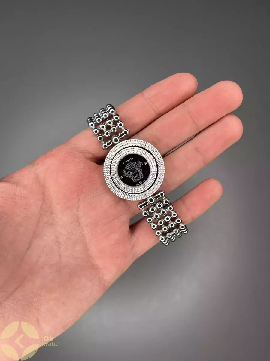 ساعت مچی ورساچه قاب چرخشی بند سیلور صفحه مشکی Versace