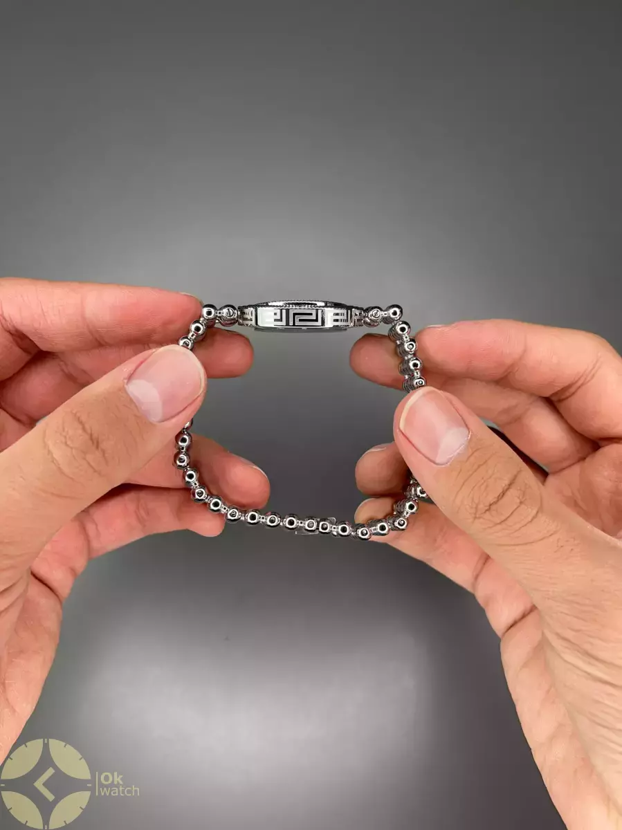 ساعت مچی ورساچه قاب چرخشی بند سیلور صفحه مشکی Versace