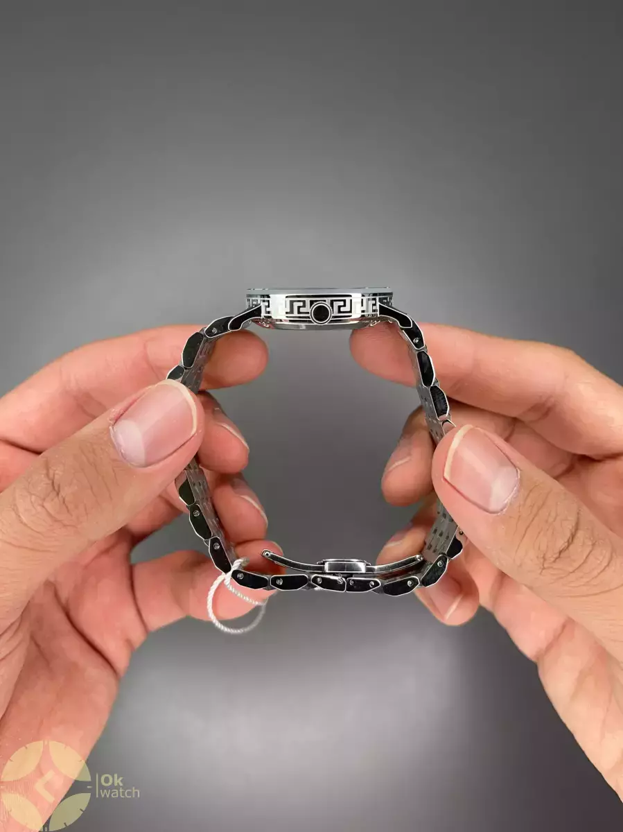 ساعت مچی ورساچه دورحکاکی بند سیلور صفحه سفید Versace
