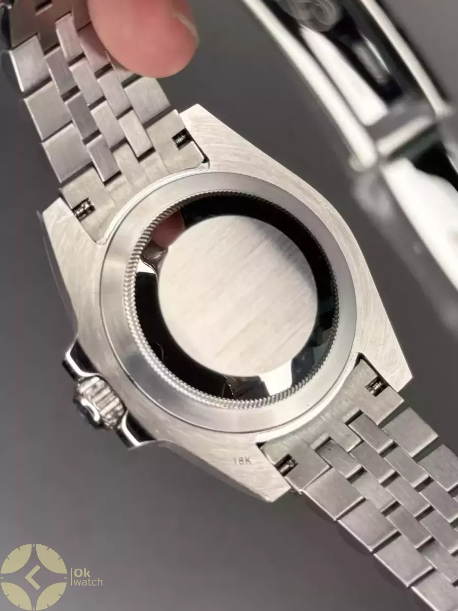 ساعت مچی رولکس جی ام تی مستر اتوماتیک بند سیلور صفحه مشکی Rolex Submariner