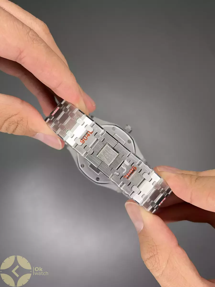 ساعت مچی اودمار پیگه اسکلتون بند سیلور Audemars Piguet