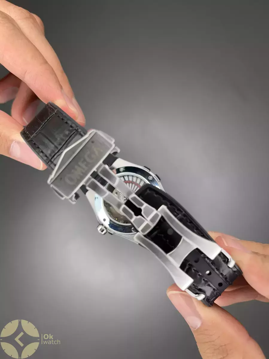 ساعت مچی امگا کانستلیشن بند مشکی صفحه مشکی Omega Constellation
