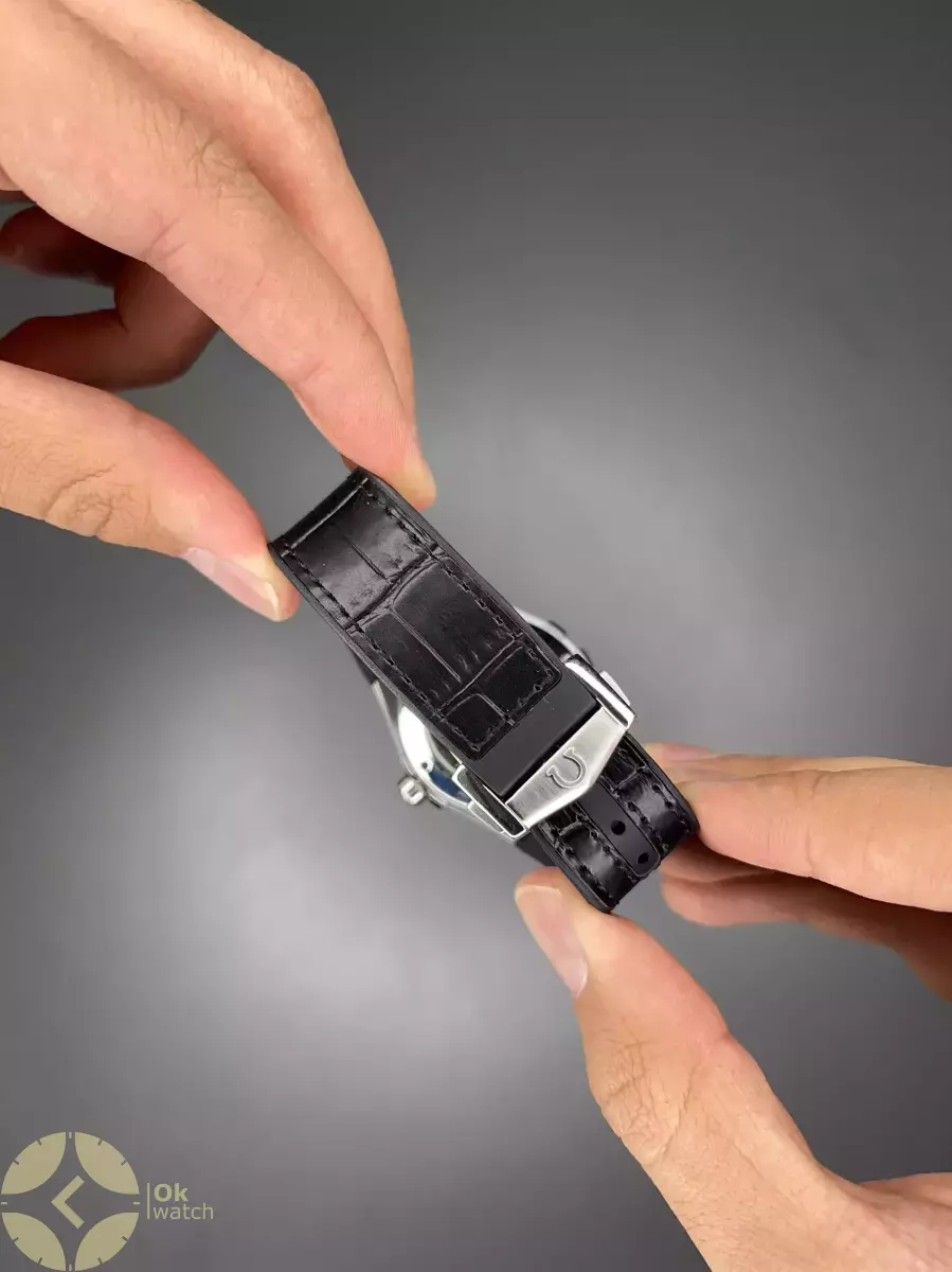 ساعت مچی امگا کانستلیشن بند مشکی صفحه مشکی Omega Constellation