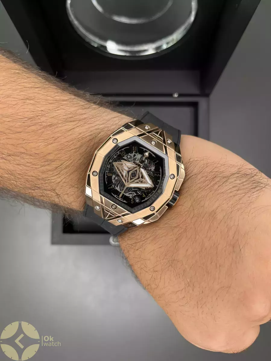 ساعت مچی اوبلو کهکشانی قاب رزگلد رابر مشکی Hublot Spirit of Big Bang Sang Bleu