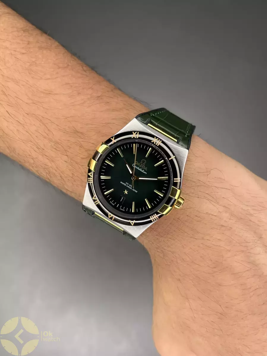ساعت مچی امگا کانستلیشن بند سبز صفحه سبز Omega Constellation
