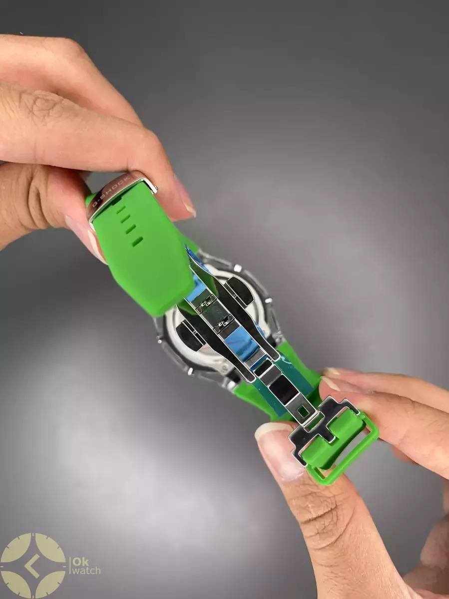 ساعت مچی کاسیو جی-شاک بند سبز Casio G-SHOCK GA-2100