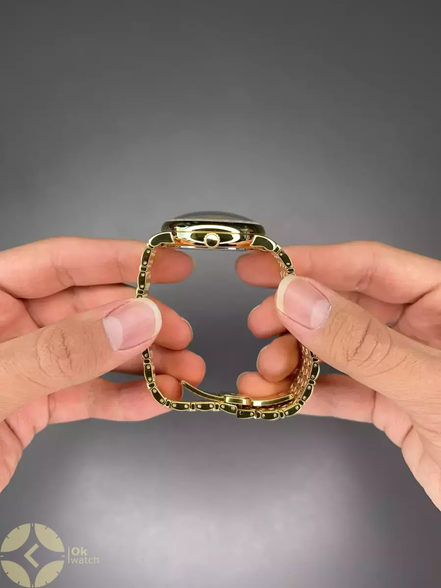 ساعت مچی ورساچه طلایی صفحه طرحدار سرمه ای Versace La Medusa
