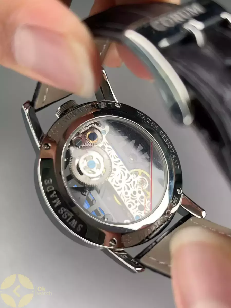 ساعت مچی کروم صفحه اسکلتون بند چرمی مشکی Corum