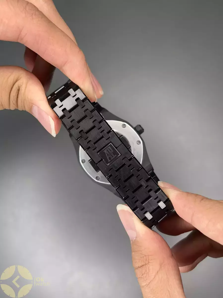 ساعت مچی اودمار پیگه اسکلتون تمام مشکی Audemars Piguet