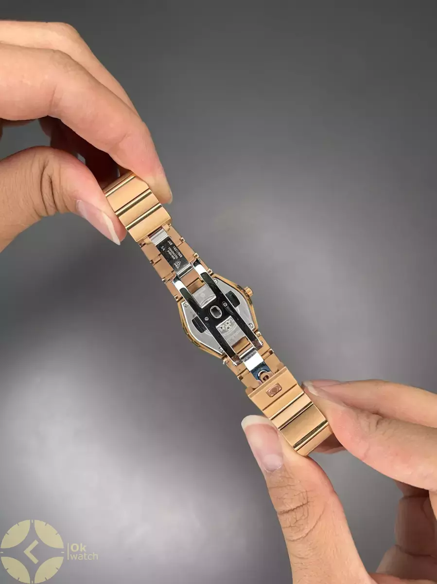 ساعت مچی امگا کانستلیشن صفحه طرحدار دور نگین رزگلد Omega Constellation
