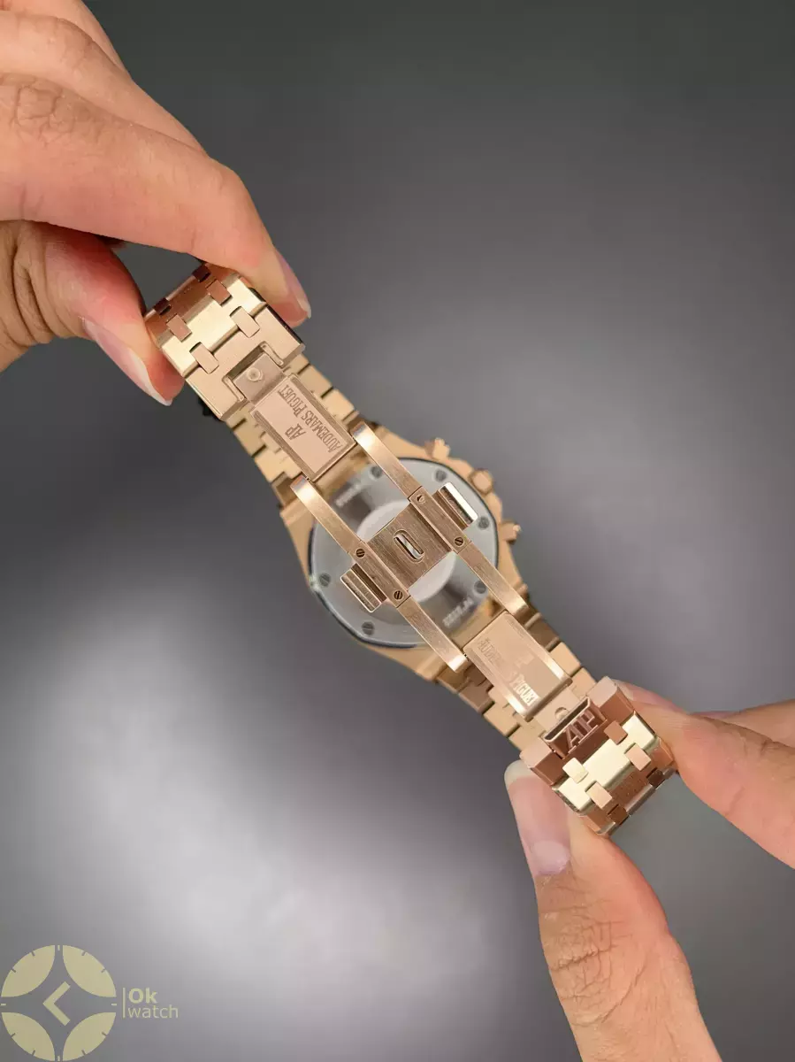 ساعت مچی اودمار پیگه کورنوگراف بند رزگلد صفحه طوسی Audemars Piguet