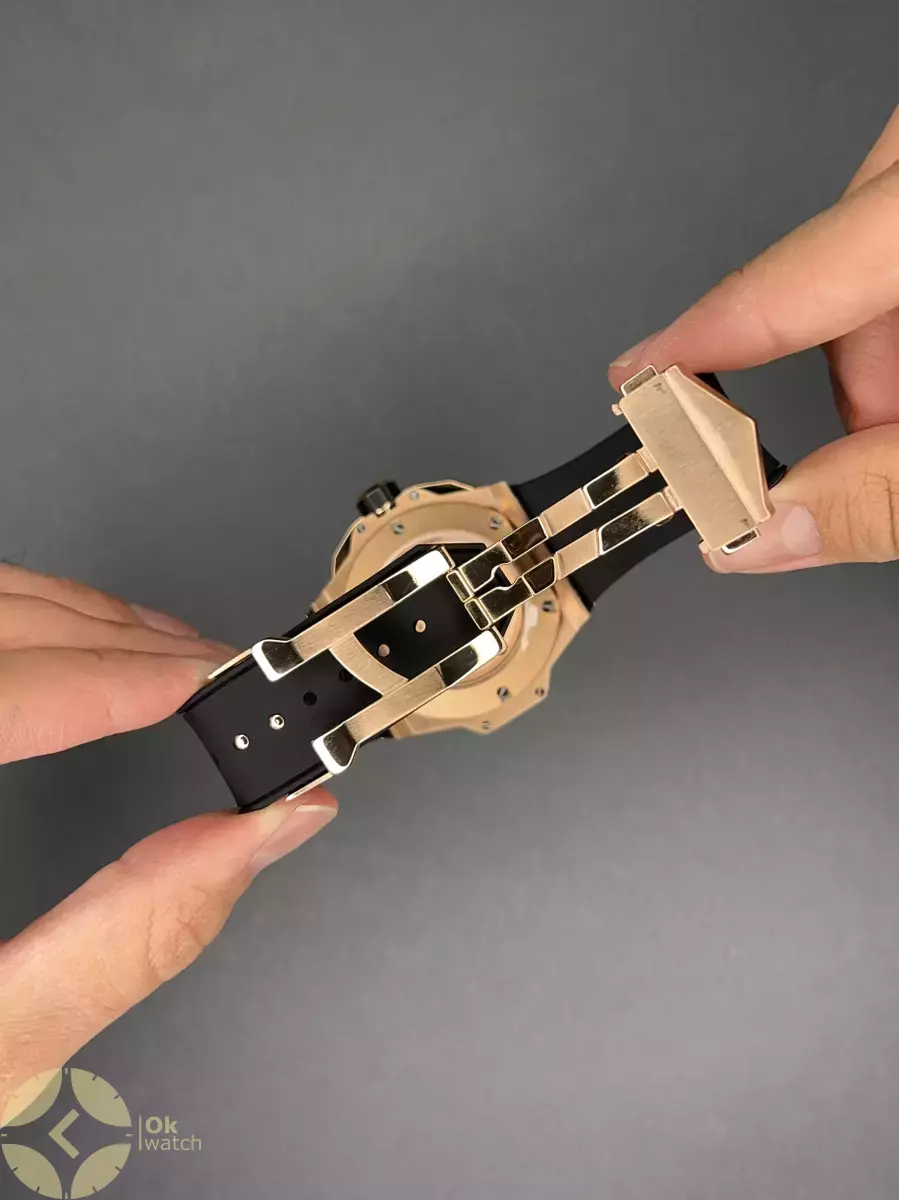 ساعت مچی اوبلو صفحه کهکشانی بند مشکی قاب رزگلد Hublot Big Bang Unico Sang Bleu ii King Rose Gold