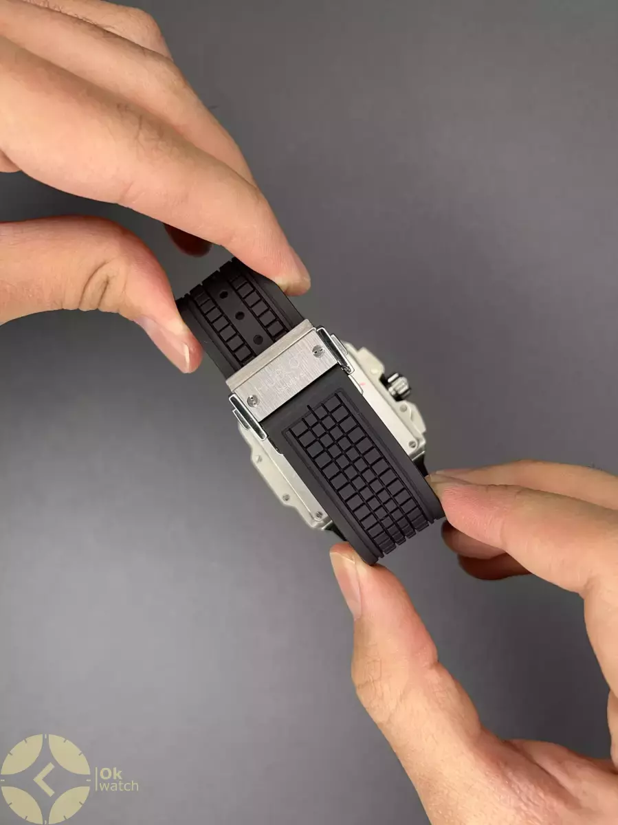 ساعت مچی اوبلو بند صفحه مربعی قاب سیلور Hublot Square Bang Unico