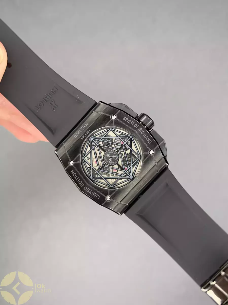 ساعت مچی اوبلو کهکشانی تمام مشکی Hublot Spirit of Big Bang Sang Bleu