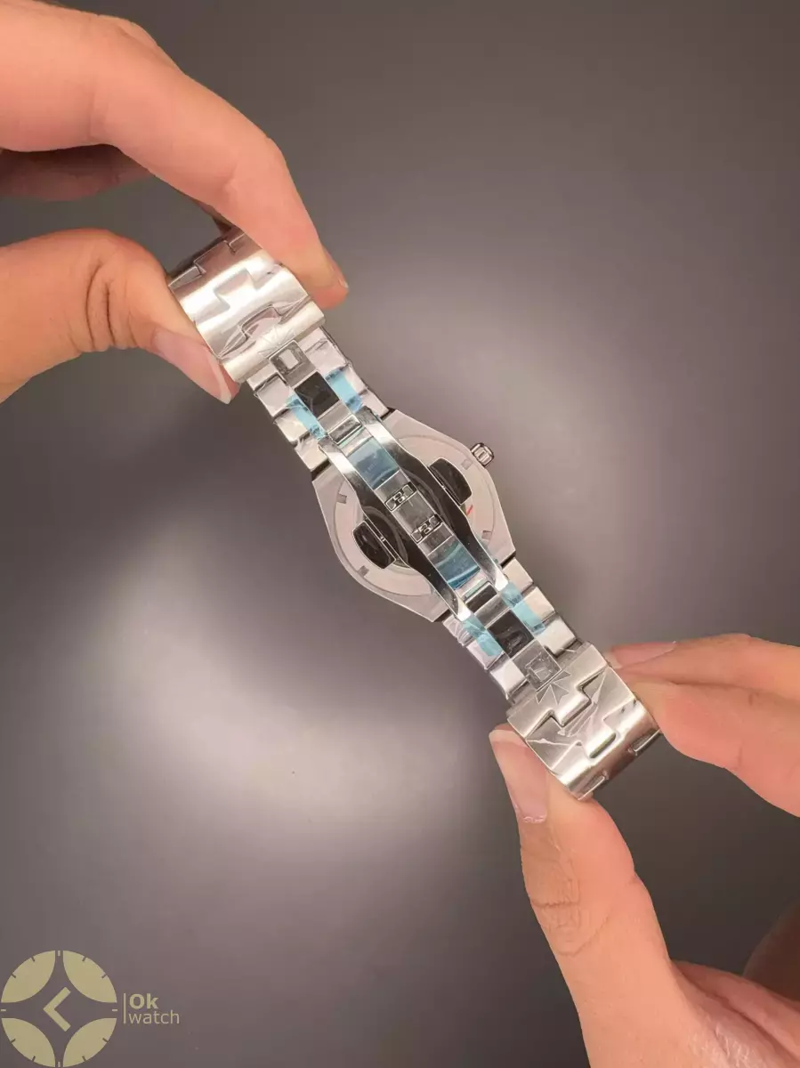 ساعت مچی وشرون کنستانتن اتوماتیک بند سیلور صفحه سفید Vacheron Constantin