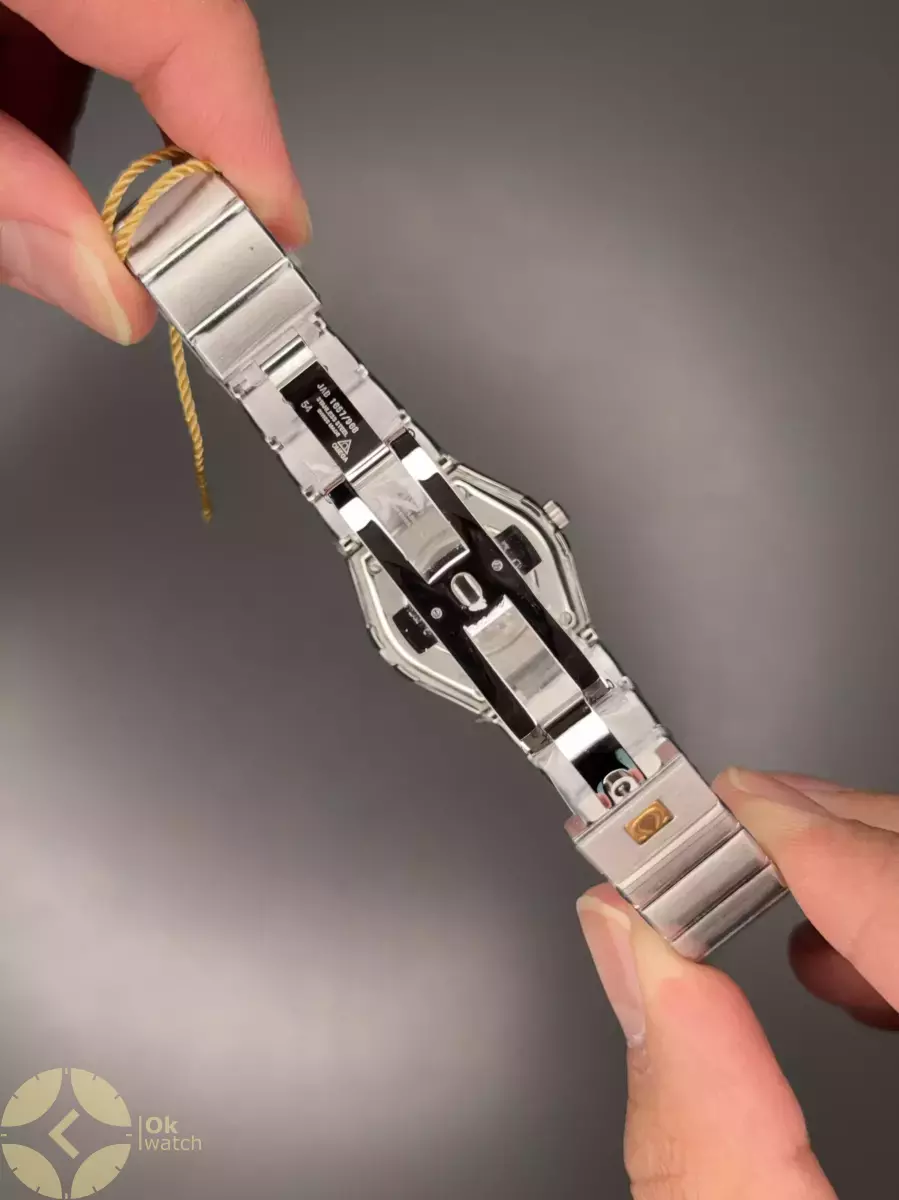 ساعت مچی امگا کانستلیشن بند سیلور صفحه زیتونی Omega Constellation