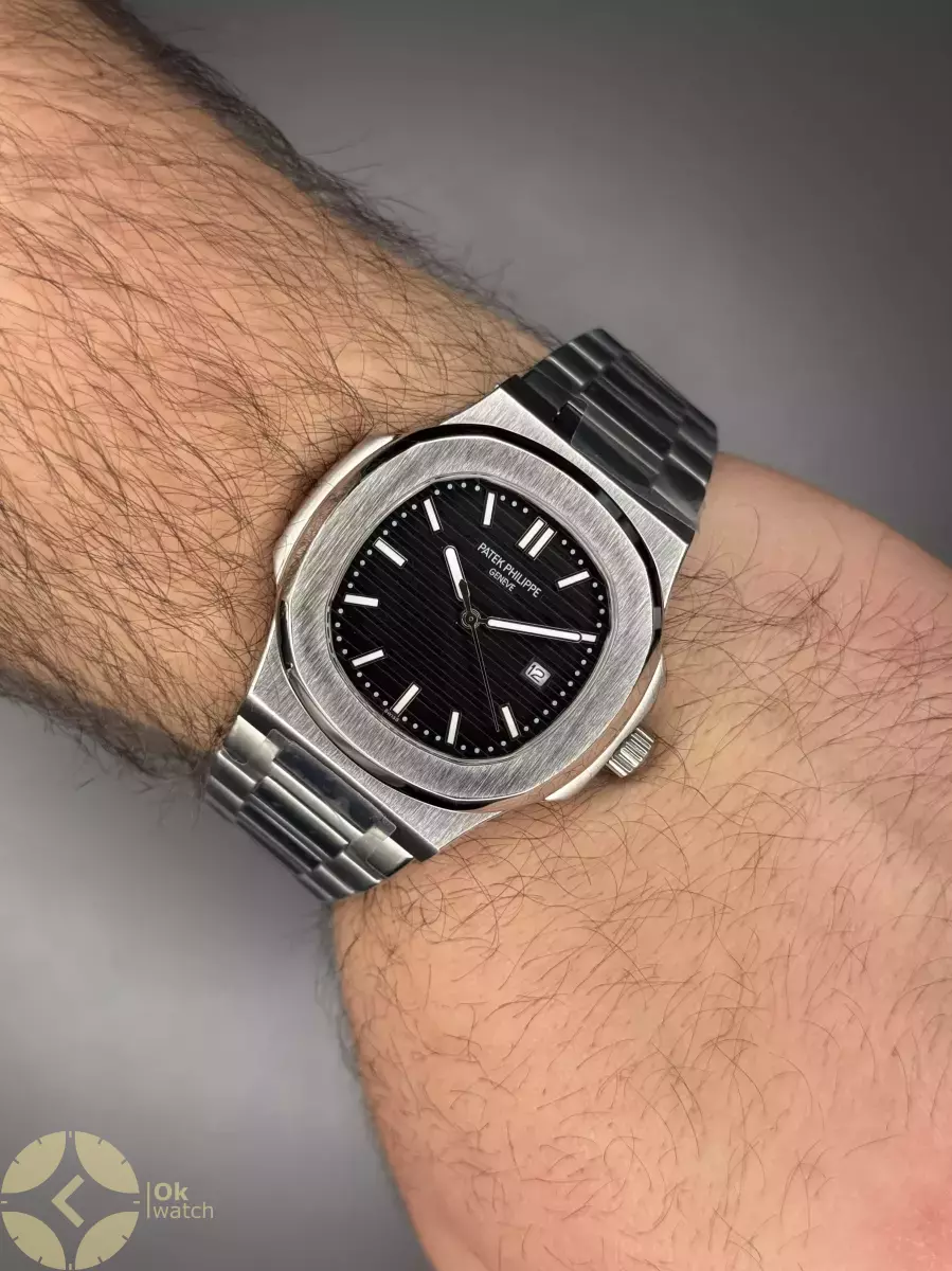 ساعت مچی پتک فیلیپ ناتیلوس صفحه مشکی بند سیلور Patek  Philippe
