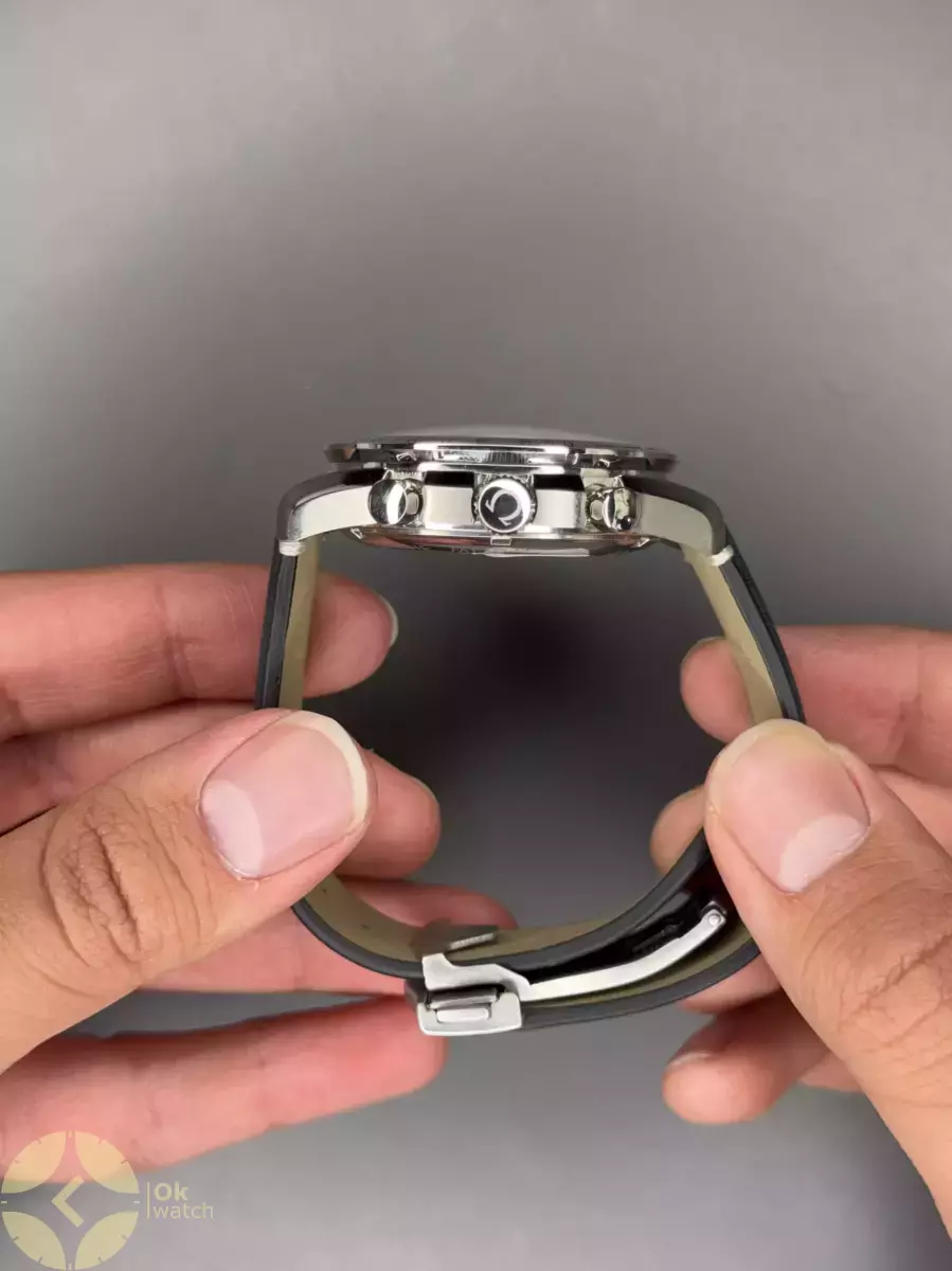 ساعت مچی امگا اسپیدمستر کورنوگراف بند چرم و صفحه آبی Omega Speadmaster