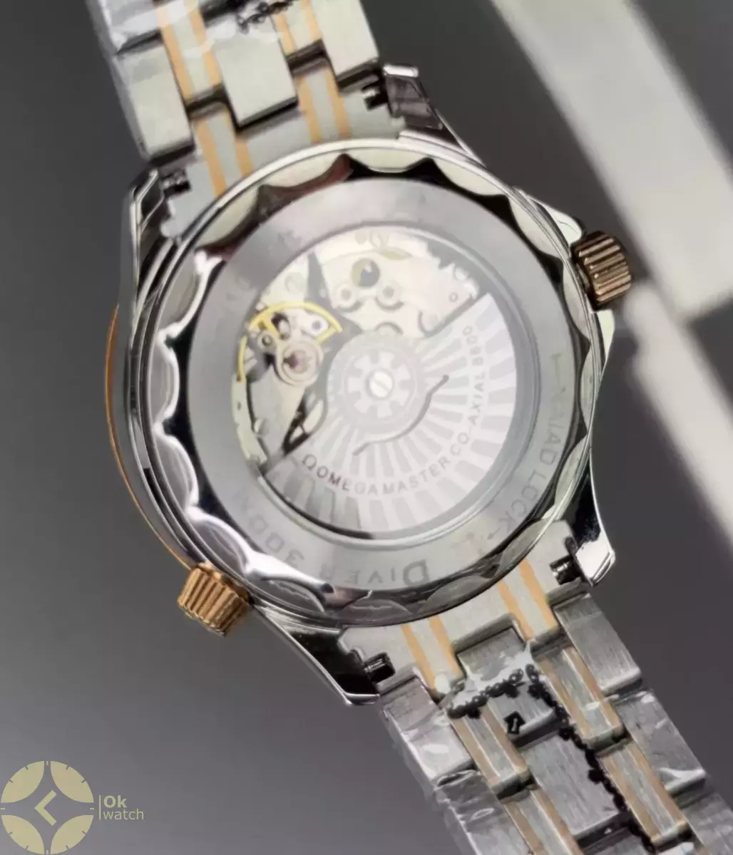 ساعت مچی امگا سیمستر سیلور رزگلد صفحه آبی Omega Seamaster Diver