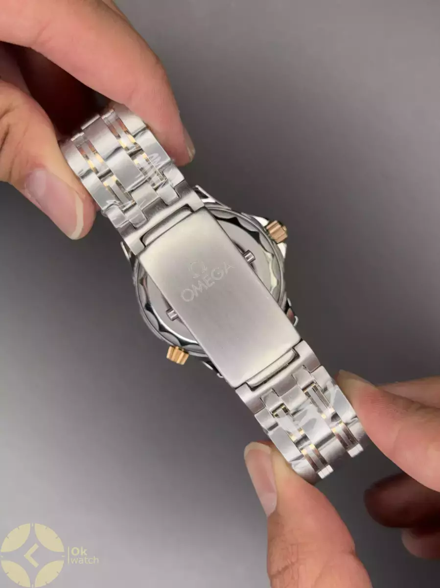 ساعت مچی امگا سیمستر سیلور رزگلد صفحه آبی Omega Seamaster Diver