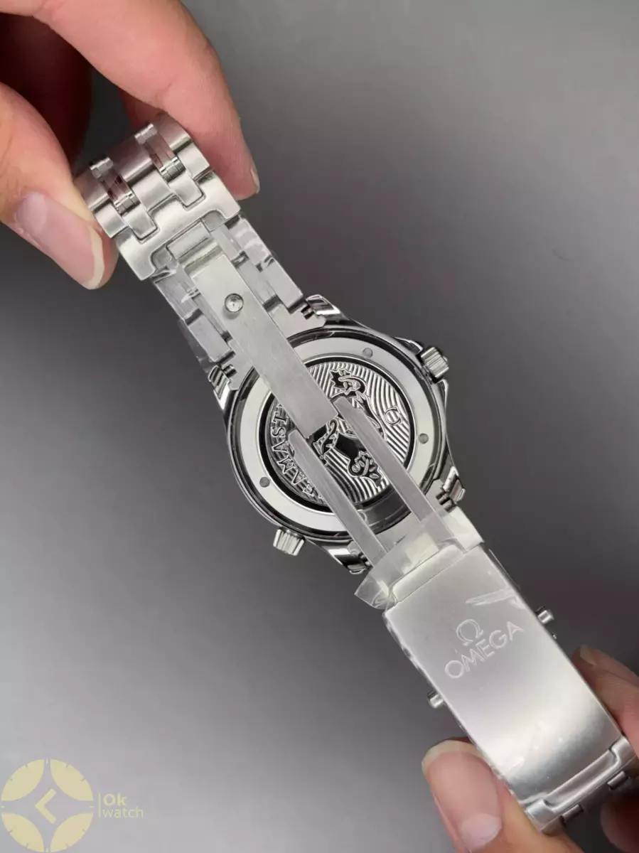 ساعت مچی امگا سیمستر اتوماتیک سیلور صفحه سبز Omega Seamaster Diver