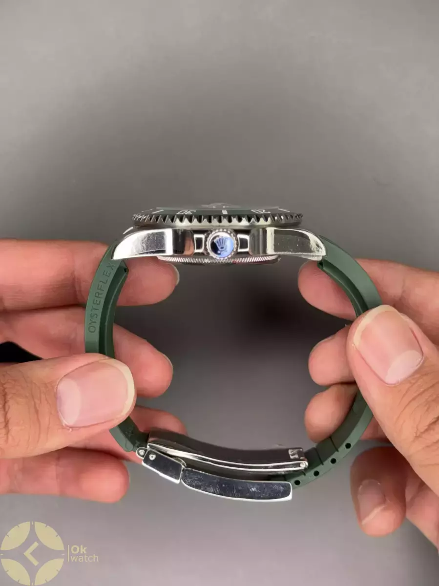 ساعت مچی رولکس سابمارینر بند رابر سبز صفحه سبز Rolex Submariner
