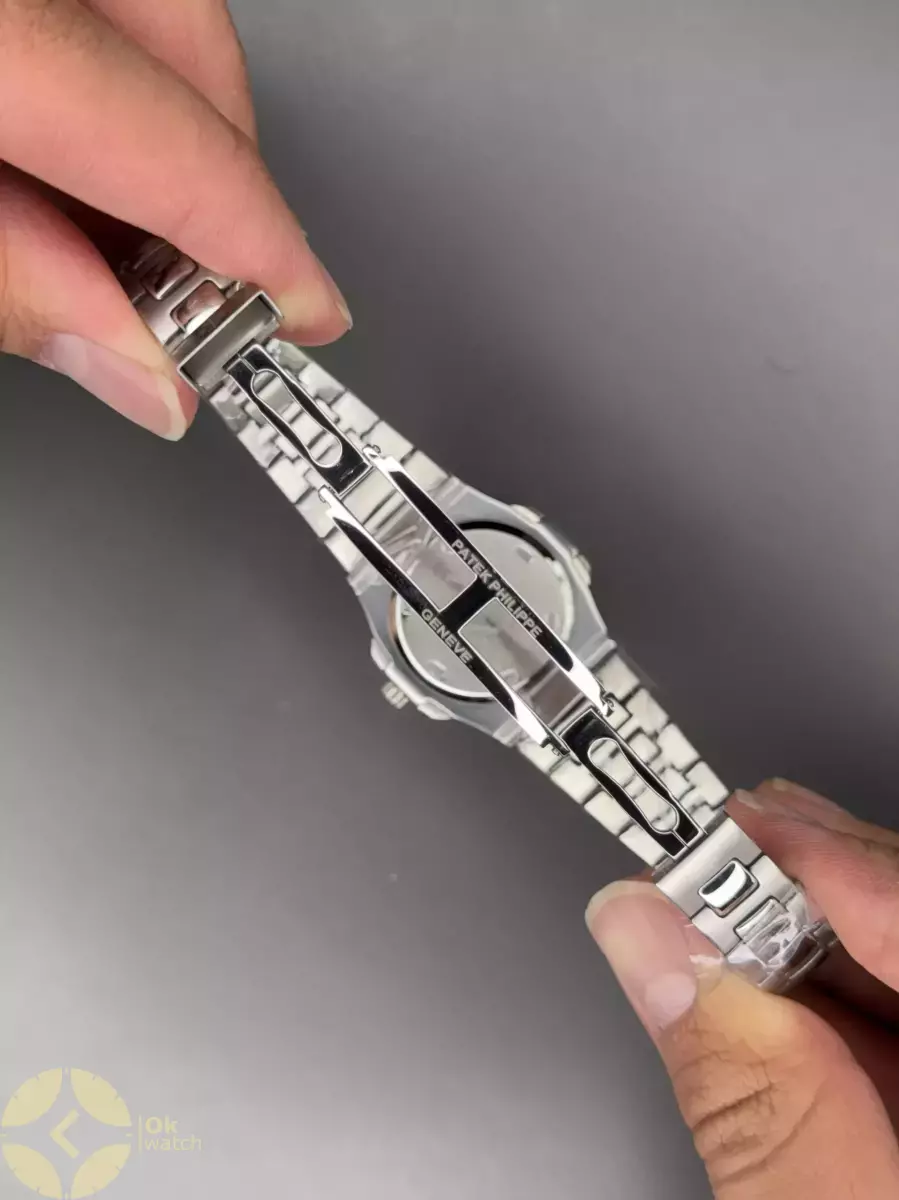 ساعت مچی پتک فیلیپ ناتیلوس سیلور صفحه سبز Patek Philippe Nautilus