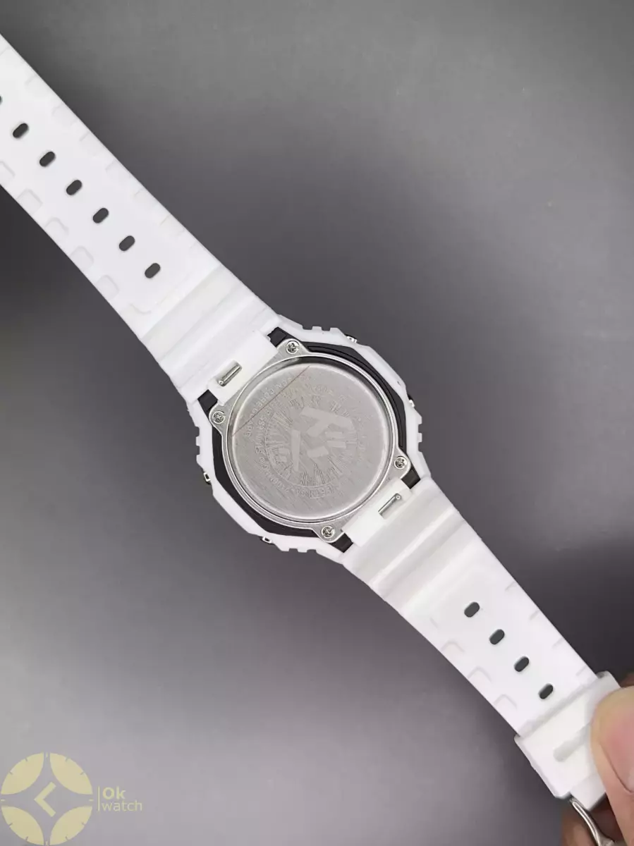 ساعت مچی کاسیو جی-شاک مانگا بند سفید Casio G-Shock 2100MNG