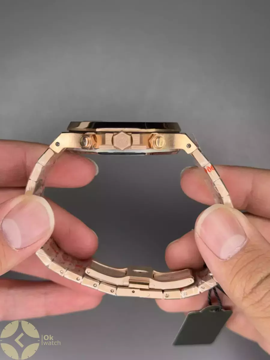 ساعت مچی اودمار پیگه کورنوگراف بند رزگلد صفحه مشکی Audemars Piguet
