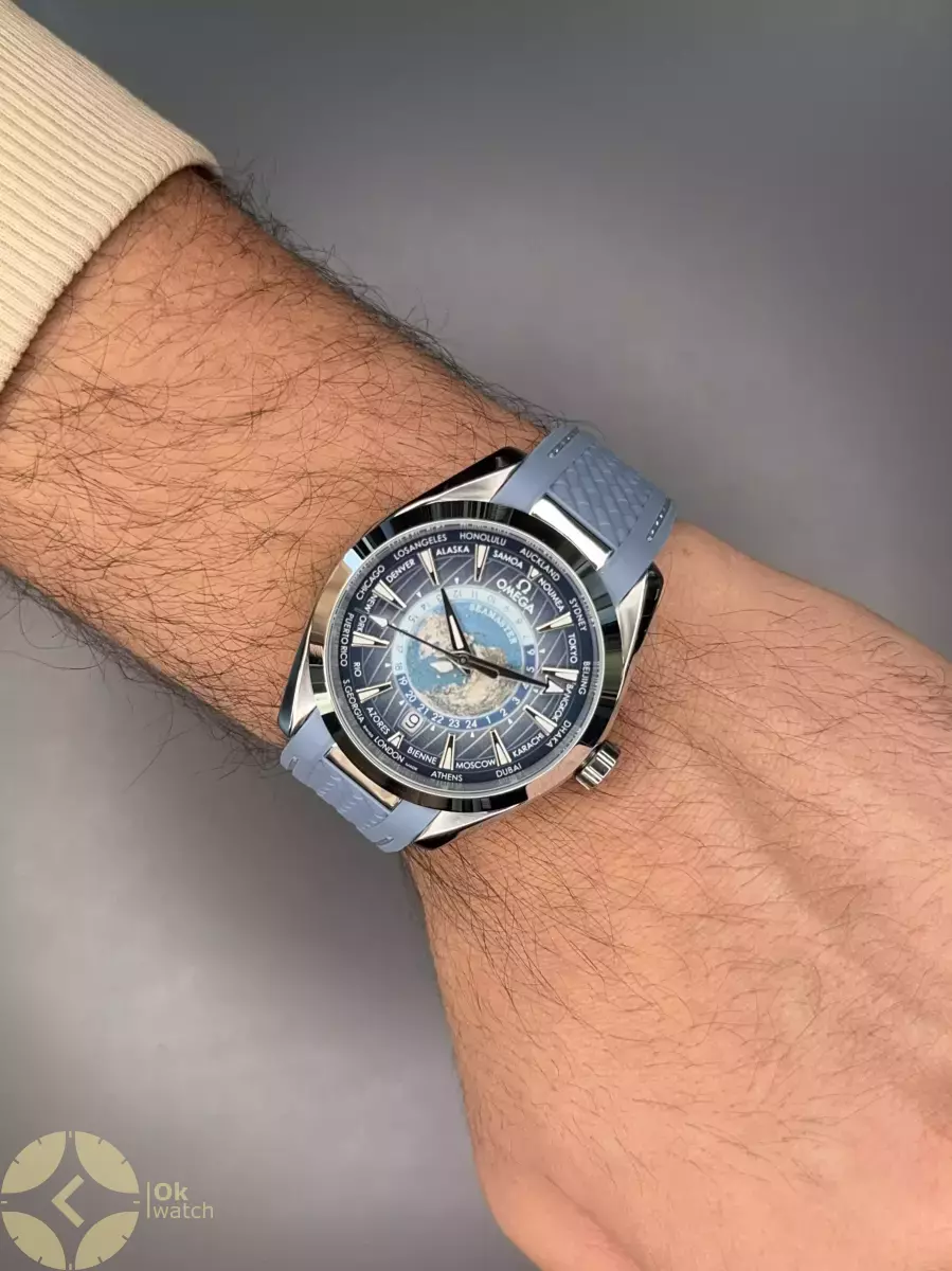 ساعت مچی امگا سیمستر جهان نما بند رابر آبی یخی صفحه آبی یخی Omega Seamaster