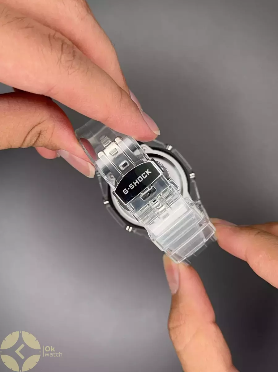 ساعت مچی کاسیو جی-شاک بند شیشه ای صفحه مشکی عقربه آبی Casio G-SHOCK