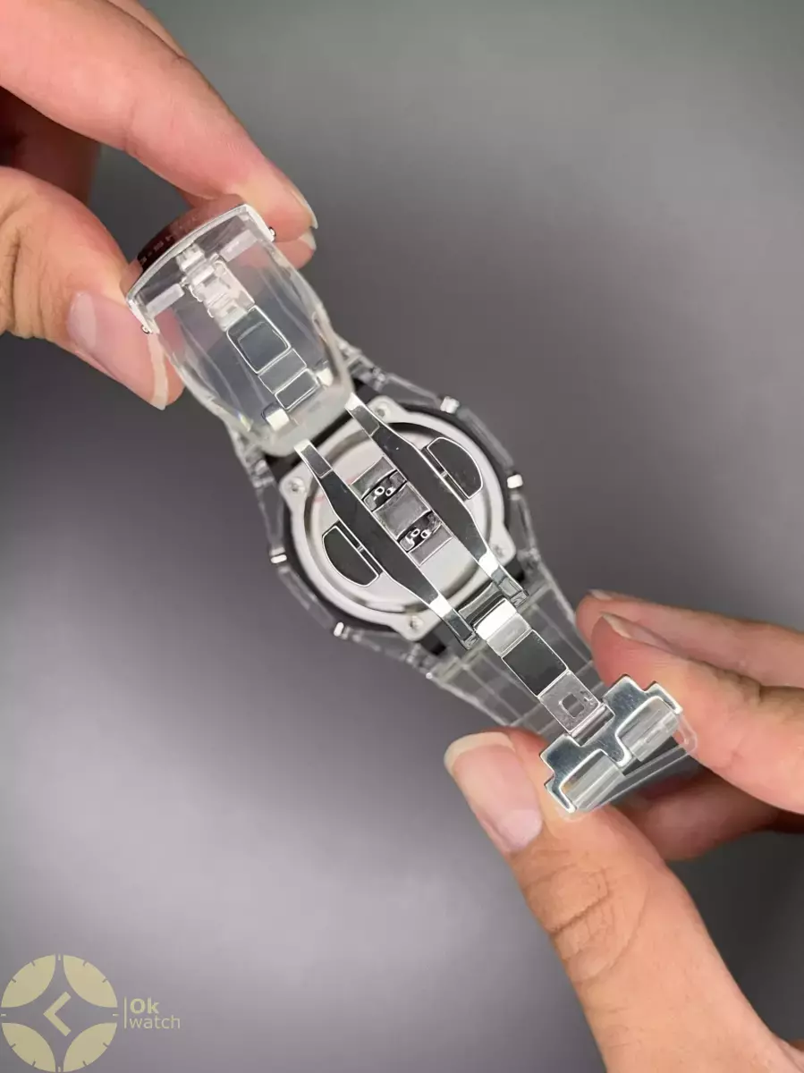 ساعت مچی کاسیو جی-شاک بند شیشه ای صفحه مشکی عقربه آبی Casio G-SHOCK