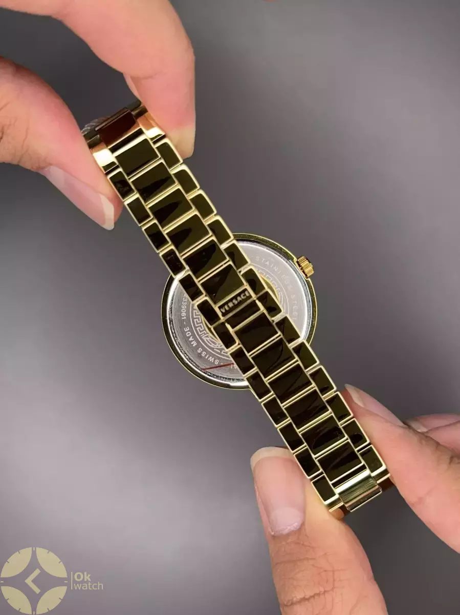 ساعت مچی ورساچه دورحکاکی طلایی صفحه سفید Versace