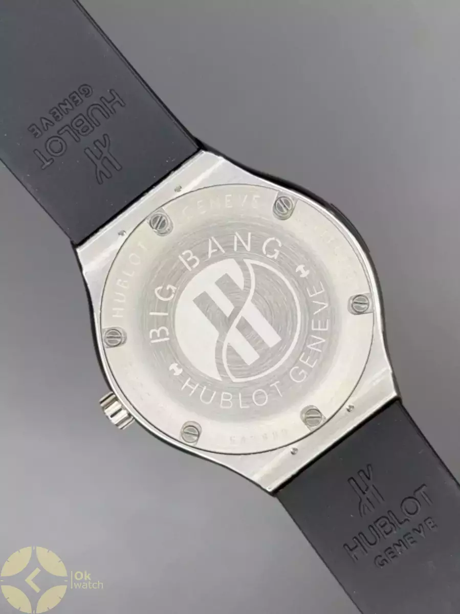 ساعت مچی اوبلو بند مشکی صفحه سفید فول نگین Hublot Classic Fusion