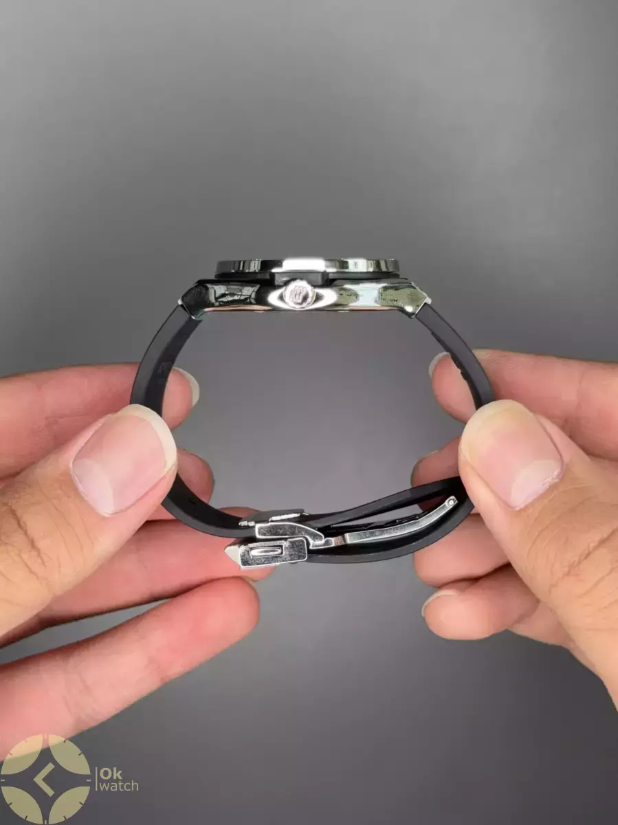 ساعت مچی اوبلو بند مشکی صفحه سفید فول نگین Hublot Classic Fusion