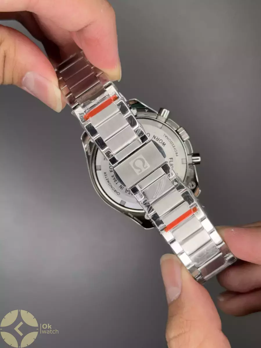 ساعت مچی امگا اسپیدمستر بند سیلور صفحه قرمز Omega Speadmaster