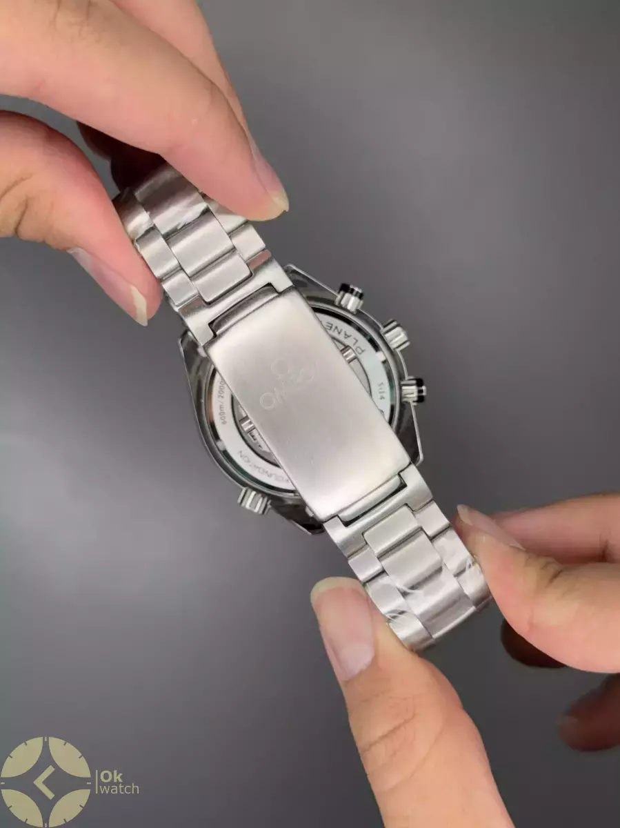 ساعت مچی امگا سیمستر کورنوگراف صفحه مشکی بزل نارنجی Omega Seamaster