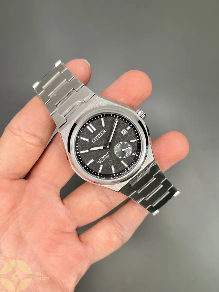 سیتیزن زیرثانیه فلزی صفحه خاکستری تیره citizen automatic titanium